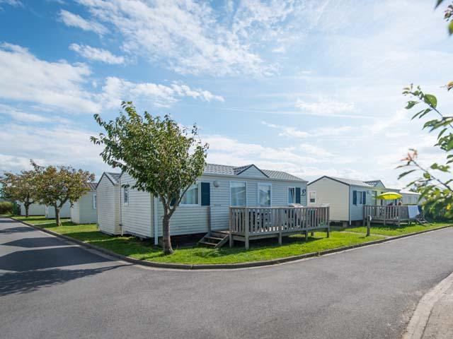 Park Kerlinga Hotel Bredene Buitenkant foto
