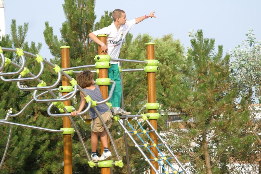 Park Kerlinga Hotel Bredene Buitenkant foto