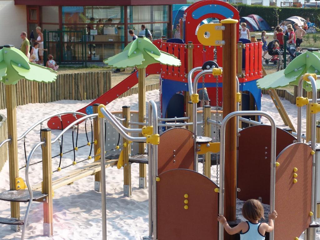 Park Kerlinga Hotel Bredene Buitenkant foto